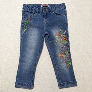 Squeeze Brand Embroidered Stretch Denim Capri for Girls - size 8